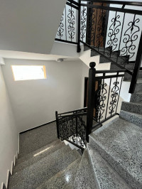 appartement-vente-f4-alger-el-achour-algerie