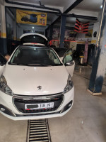 citadine-peugeot-208-2018-allure-facelift-setif-algerie