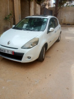 voitures-renault-clio-3-2011-night-and-day-ouled-fayet-alger-algerie