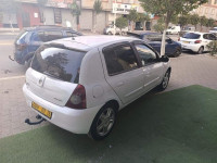 voitures-renault-clio-campus-2011-el-eulma-setif-algerie