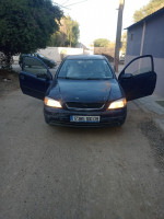 moyenne-berline-opel-astra-2000-boufarik-blida-algerie