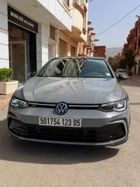 سيارات-volkswagen-golf-8-2023-r-line-باتنة-الجزائر