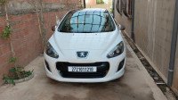 moyenne-berline-peugeot-308-2012-bouira-algerie