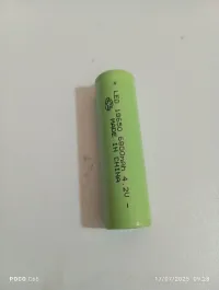 Piles rechargeable Lithium 18650 6800mAh 4.2V COPY