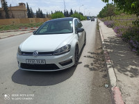 moyenne-berline-volkswagen-golf-7-2016-r-batna-algerie