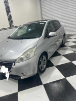 voitures-peugeot-208-2015-allure-batna-algerie