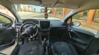 سيارات-peugeot-208-2012-تيارت-الجزائر