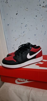 أحذية-رياضية-basket-nike-air-jordan-original-pointure-39-وهران-الجزائر