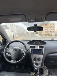 سيارات-toyota-yaris-sedan-2008-تيسمسيلت-الجزائر