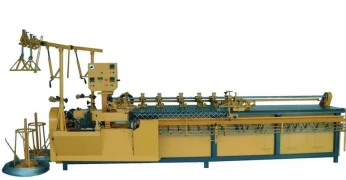 Machin automatique pour grillage a mailles
