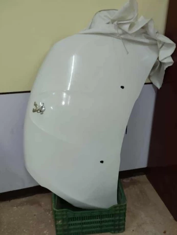 Porte capot malle 208