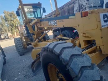 John Deere Niveleuse 2004