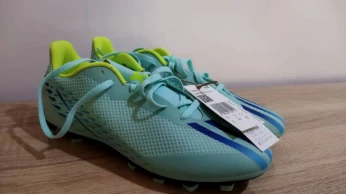 Chaussures de Football Adidas Neuf avec Étiquette