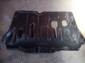 Cache moteur inférieur duster