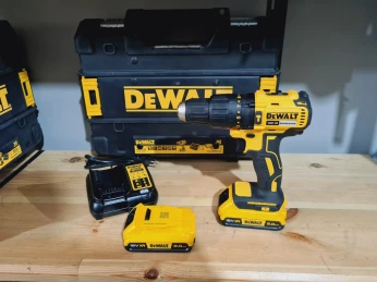 Visseuse perceuse à percussion 18V 2.0Ah DEWALT DCD778 (BL-2021) 