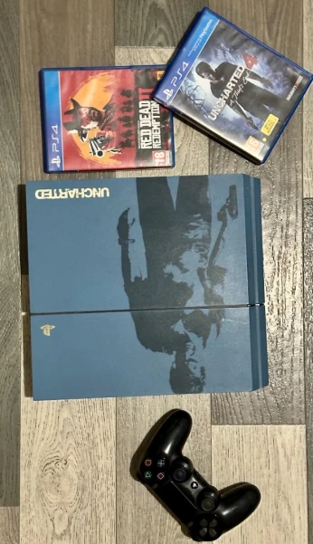 PS4 FAT 1TB edition Limited uncharted version 11.50
