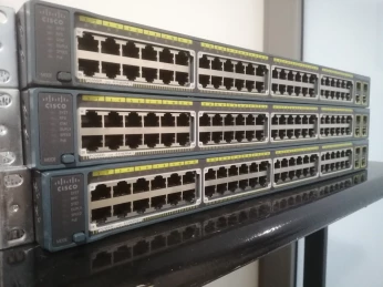 Switch Catalyst 2960 Plus Manageable 48 Ports 10/100 PoE+, 2 x SFP et 2 x 1000BASE-T