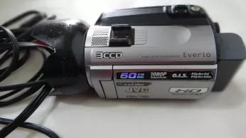 camescope jvc EVERIO 3CCD 60GIGA DISQUE DURE INTERNE