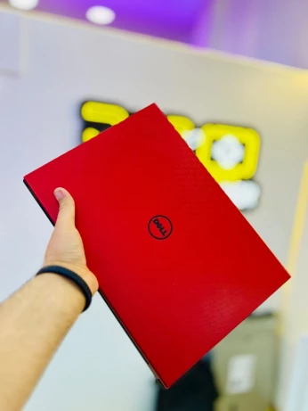 Dell I3 Rouge