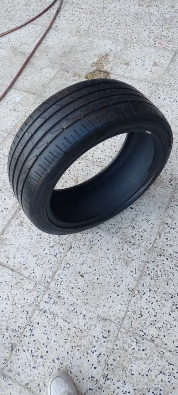 pneux 225/40R18 pour léon