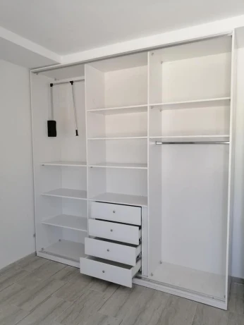 Dressing sur mesure en kit nouvelle collection.