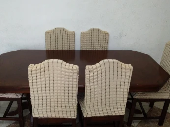 table salon
