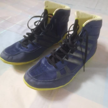 حذاء رياضي أديداس chassures de sport adidas originales