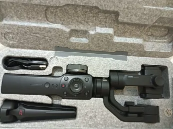 Stabilisateur Zhiyun Smooth 4