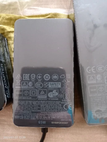 Chargeur Microsoft surface et MacBook