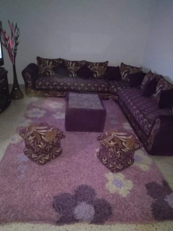 Salon L 7 place