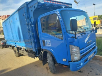 Isuzu Np 2013
