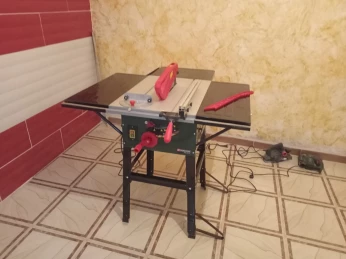 Scie circulaire sur table PARKSIDE PTK 2000 C3