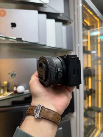 Sony ZV E10 Mark + Sony 16-60 OSS