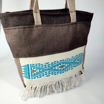 Sac à main décoration tissage motifs berbères