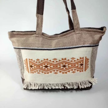 Sac à main décoration tissage motifs berbères 