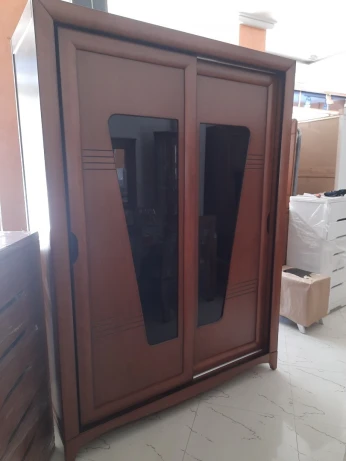 Armoire en bois hêtre