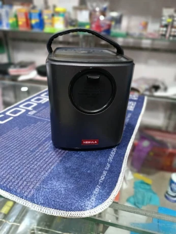 Nebula Mars II Pro un vidéo projecteur Led 720p