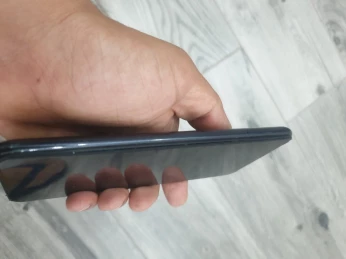 Samsung M 20