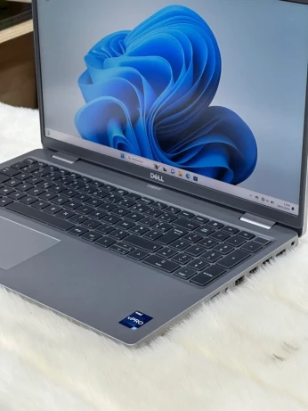 DELL LATITUDE 5531 I7 12800H 32GO 1TO SSD NVIDIA GEFORCE MX550 2GO