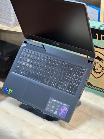MSI CYBORG 15 B13VFK I7 13620H 16GO DDR5 512GO SSD NVIDIA GEFORCE RTX4060 8GO NEUF SOUS EMBALLAGE