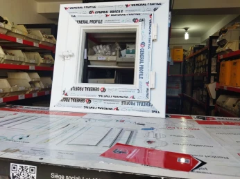 fenêtre -vasistas en pvc blanc