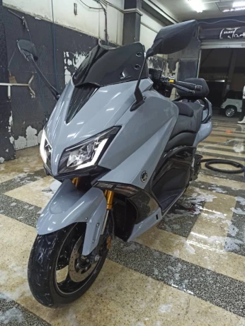 Yamaha T max iron 2 2016