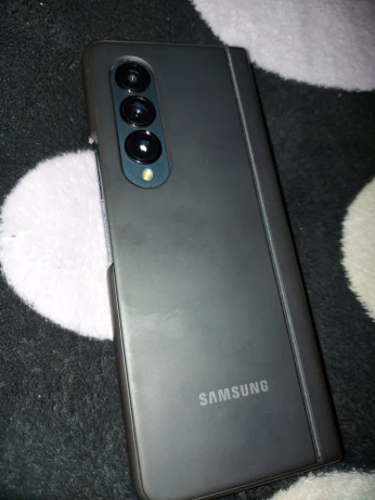 Samsung Z fold 4