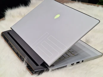 DELL ALIENWARE M15 R3 CORE I9 10980H 32GO 1TB SSD RTX2080 SUPER 8GO 
