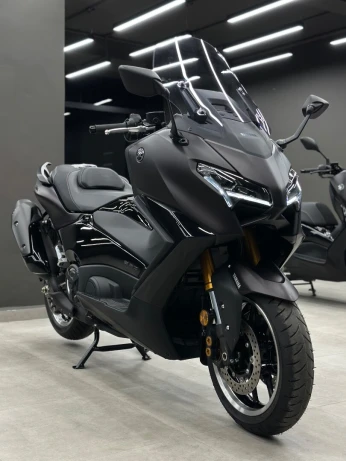 Yamaha T max tech max 2025
