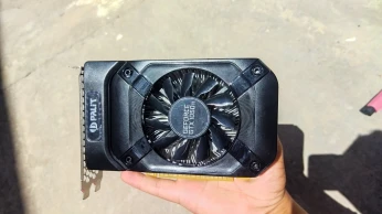 كرت شاشة في حالة جيدة 1050ti