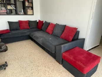 Salon + places + pouffe
