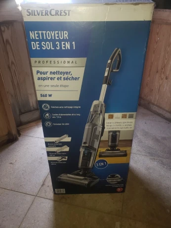 Aspirateur balai