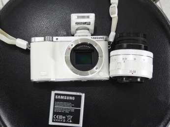 Samsung NX 3000