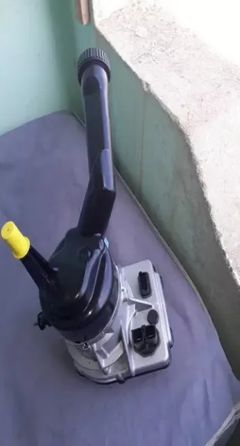 Pompe de direction assistée 308
